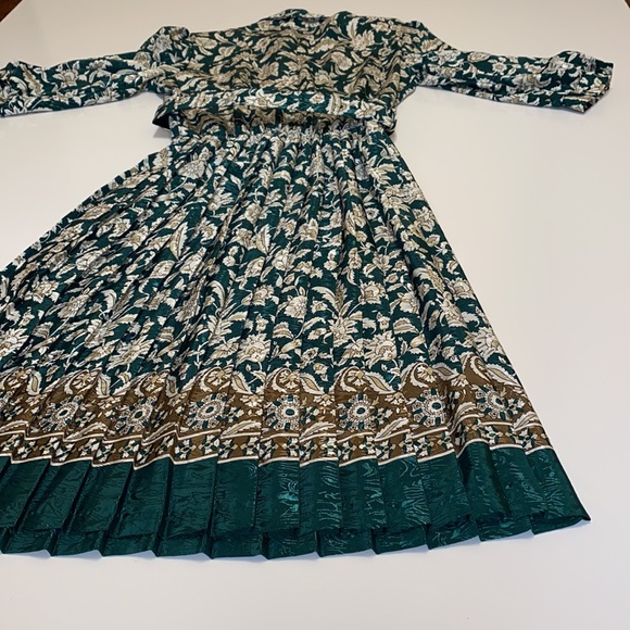 In the heat of the night inspired floral dress - Picture 10 of 13